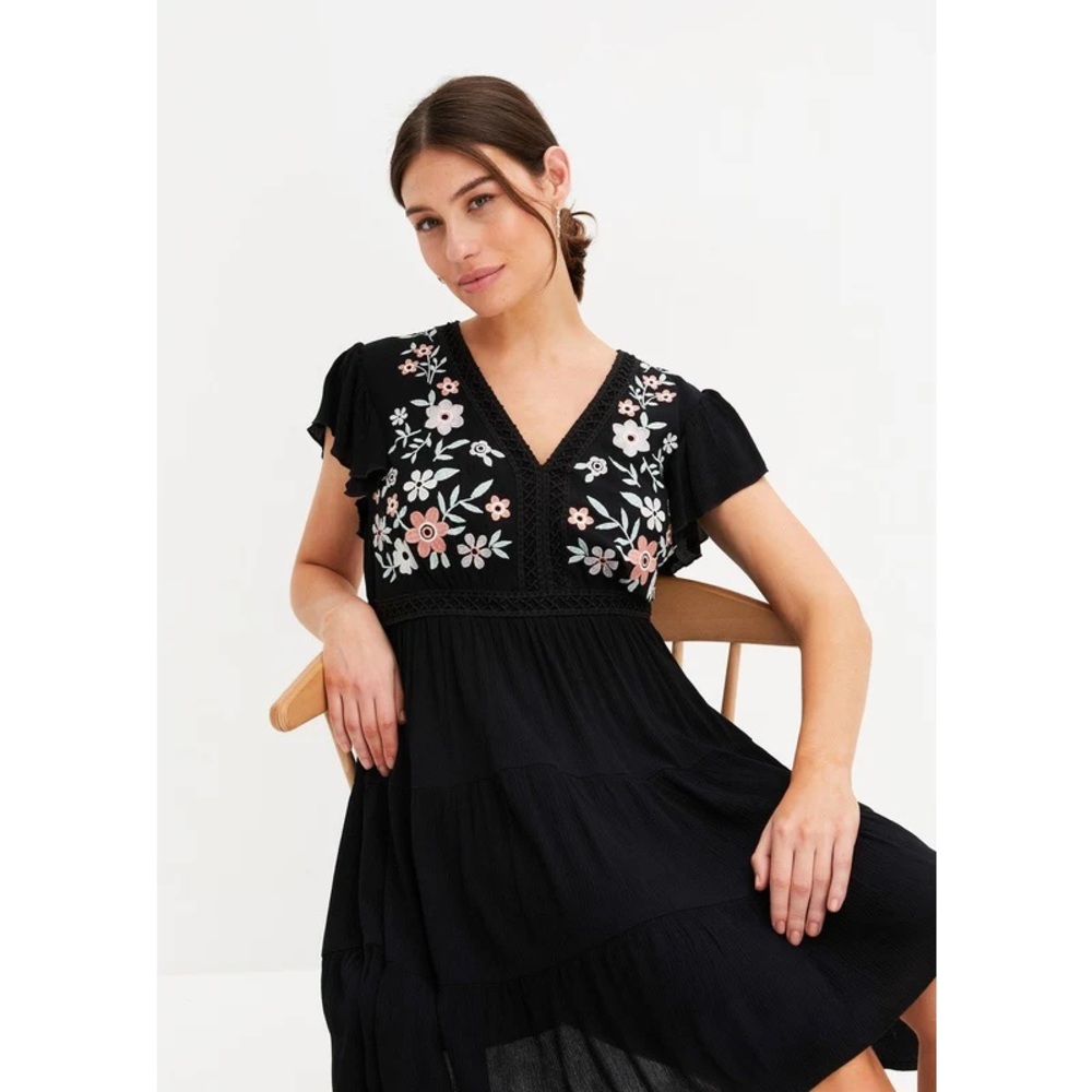 Black Floral Embroidered V-Neck Dress Size M